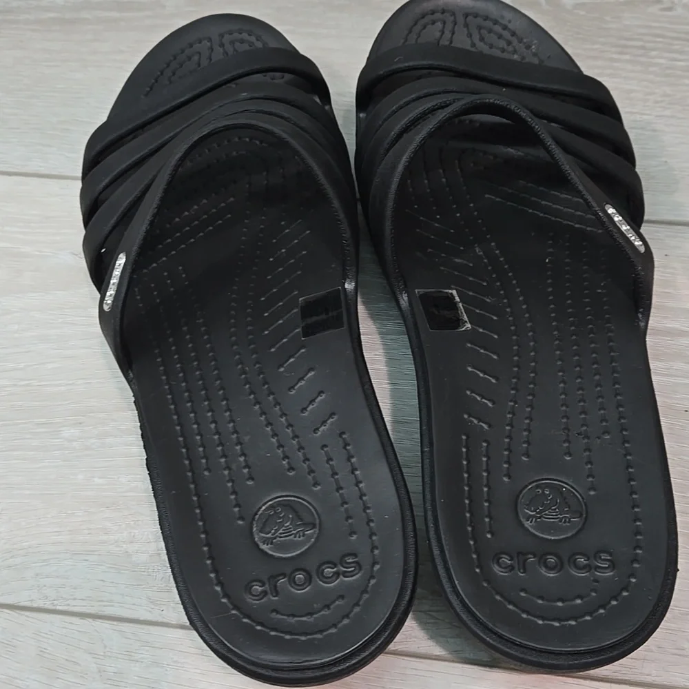 CROCS was store