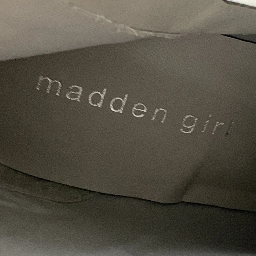 Madden Girl Flex-r Pointed Toe Block Heel Rhinestone Embellished Ankle  …
