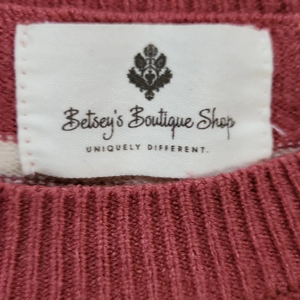 N/A crew neck