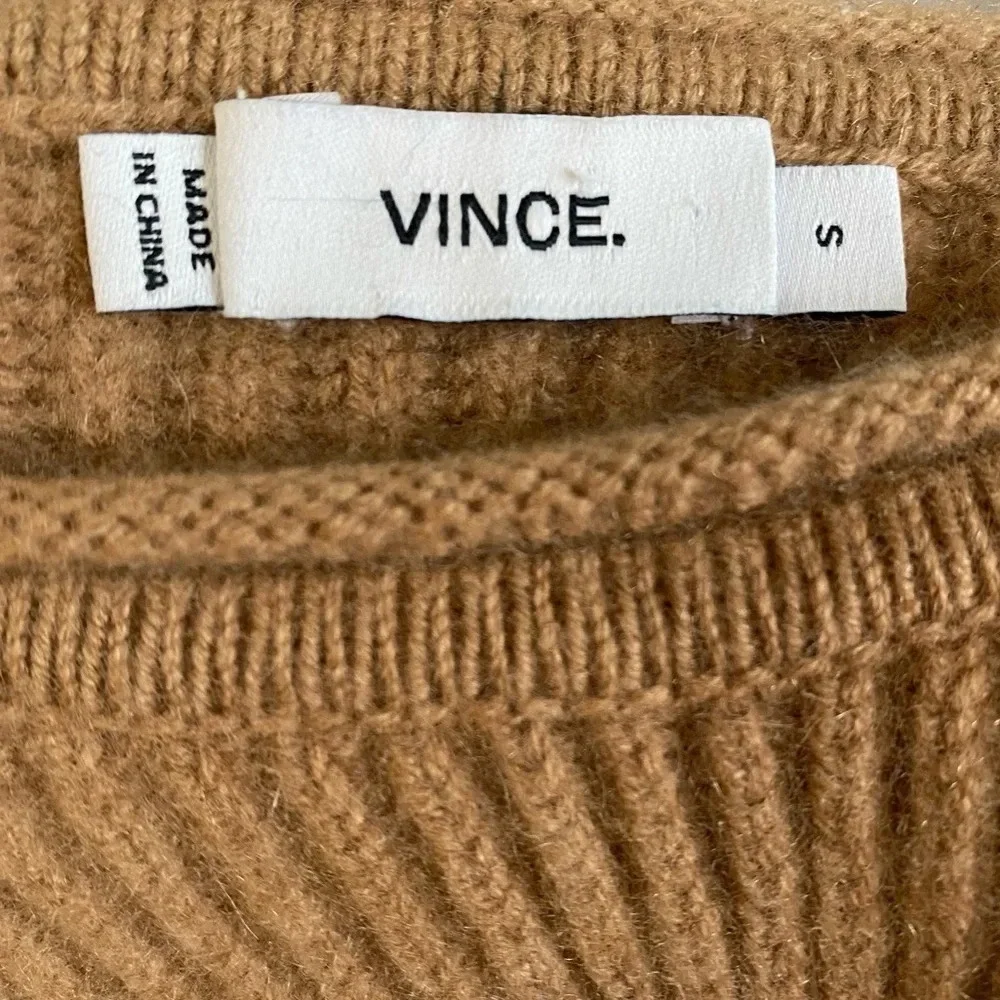 Vince multidirectional ribbing