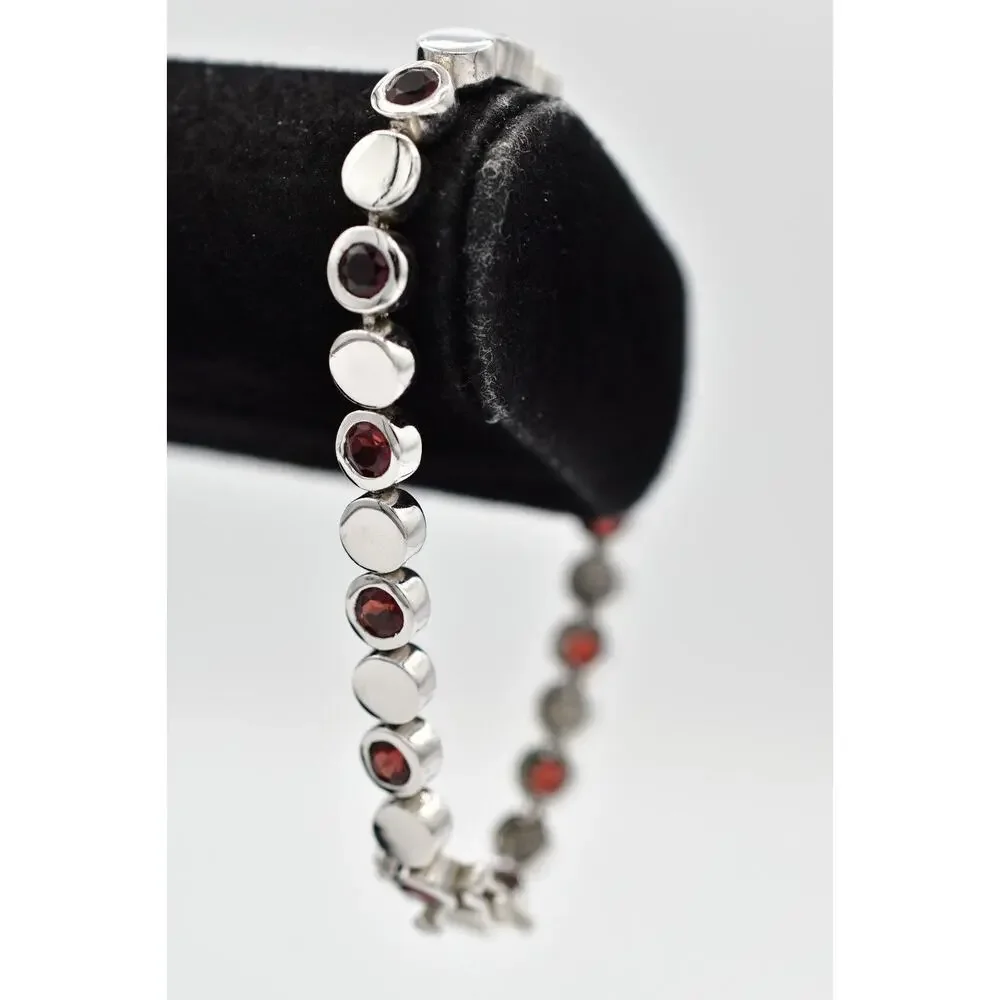 Unbranded jewelry described we