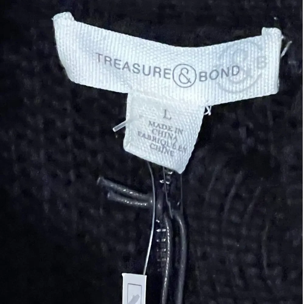 Treasure & Bond treasure bond