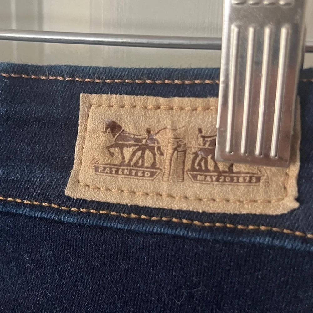 Levis levi’s mid