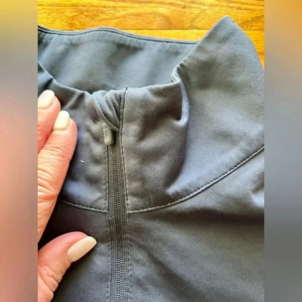 Nike women’s small