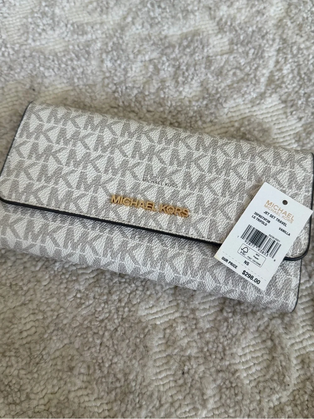 Michael Kors Jet Set Large Logo Trifold Wallet - Vanilla  BRAND NEW