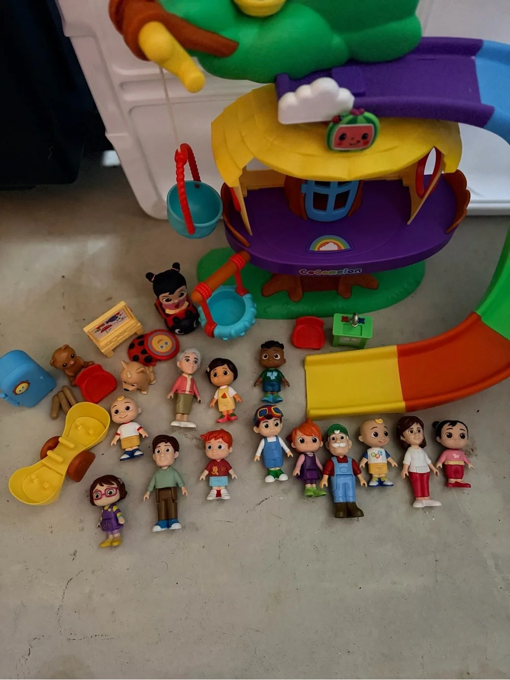 Cocomelon lot: Build a Vehicle, and Deluxe Clubhouse Set