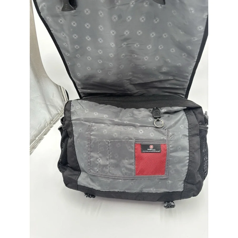 SwissGear black messenger