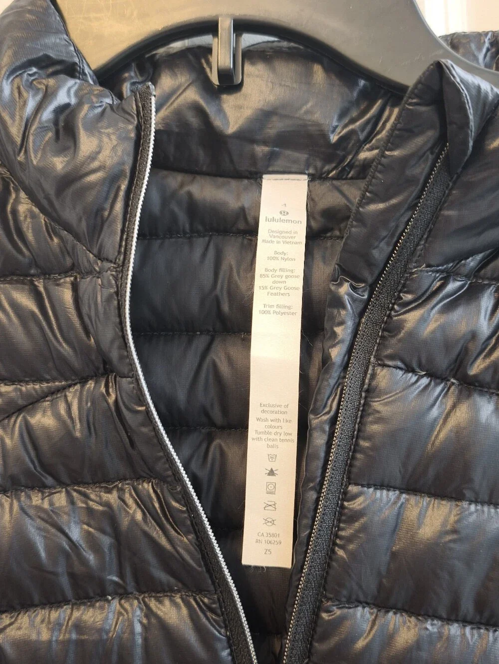 lululemon athletica nwot sleek