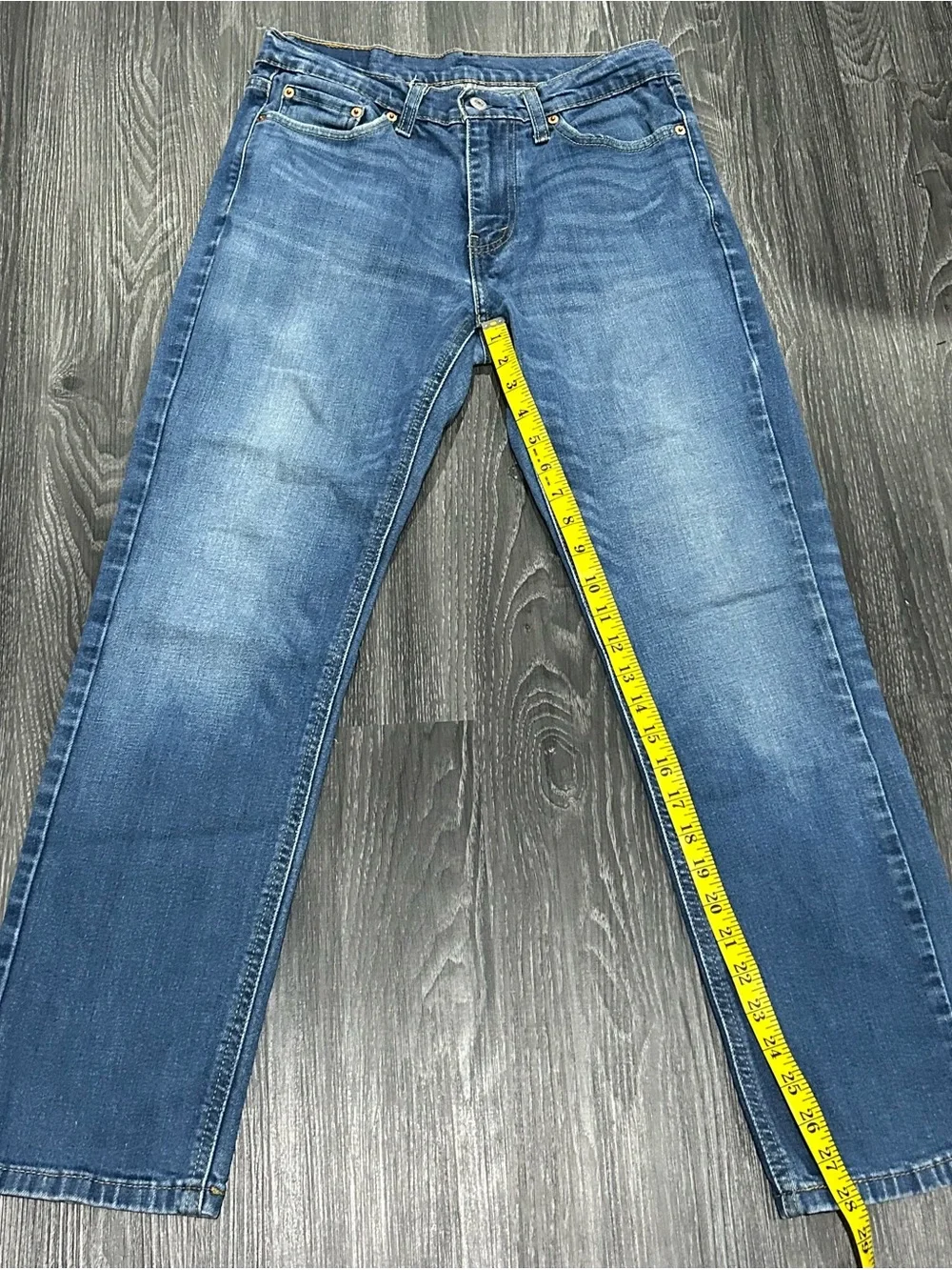Levis straight leg
