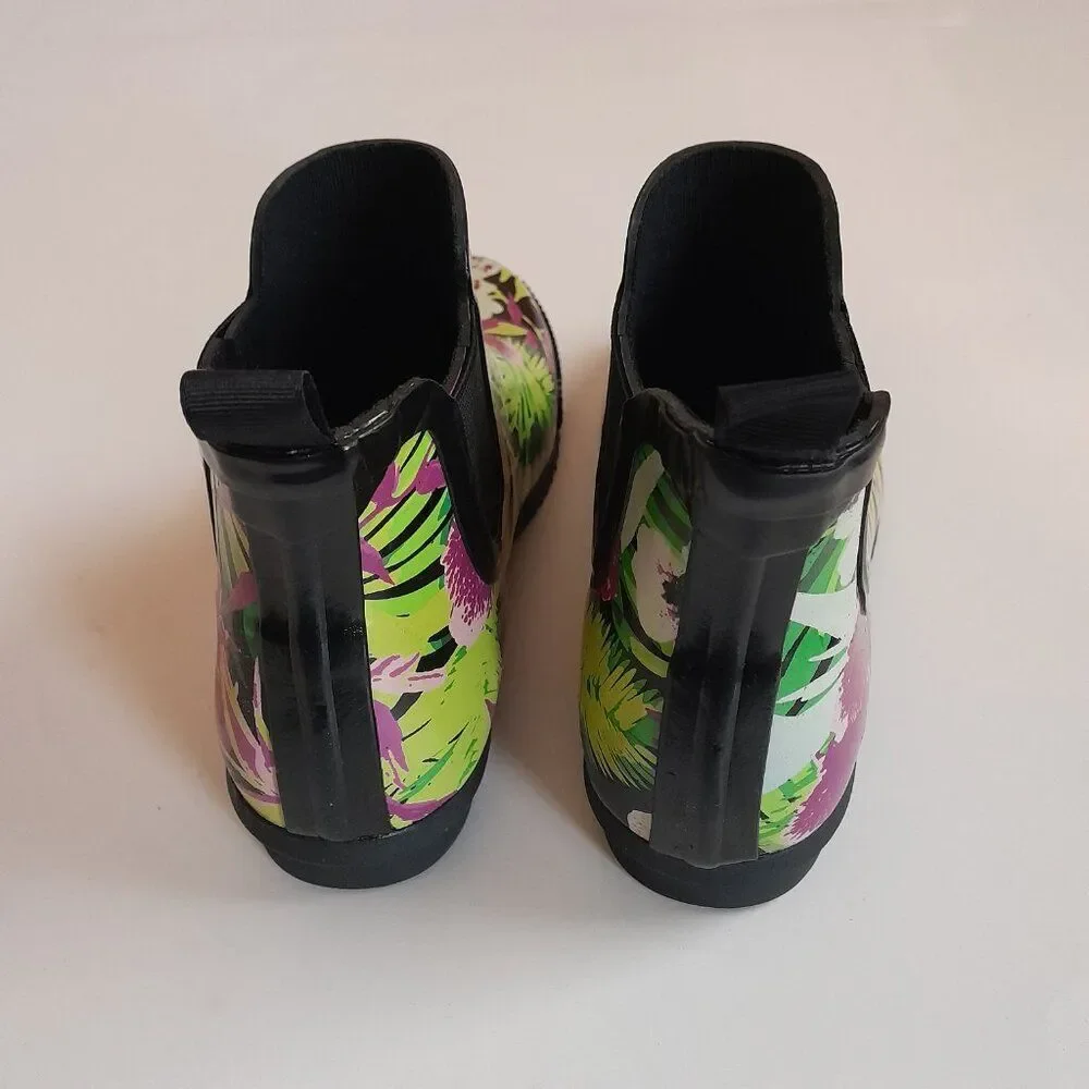 Cougar Women’s Multicolor Ankle High Rain Boot Size 8