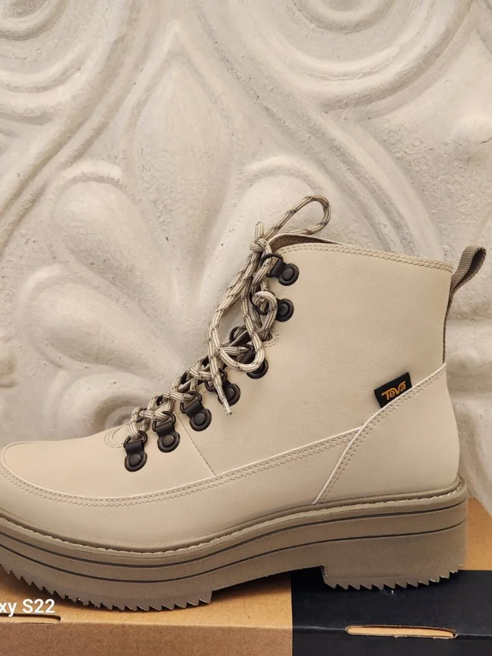 Teva platform sole