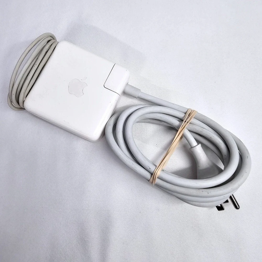 Apple MagSafe 1 85W MacBook Pro Charger Power Adapter White‎ EUC