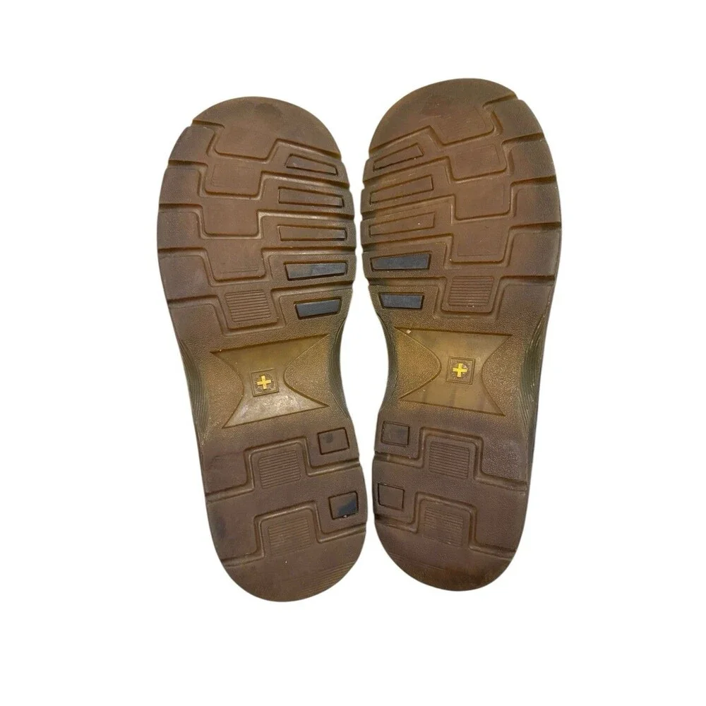 Dr. Martens product pair