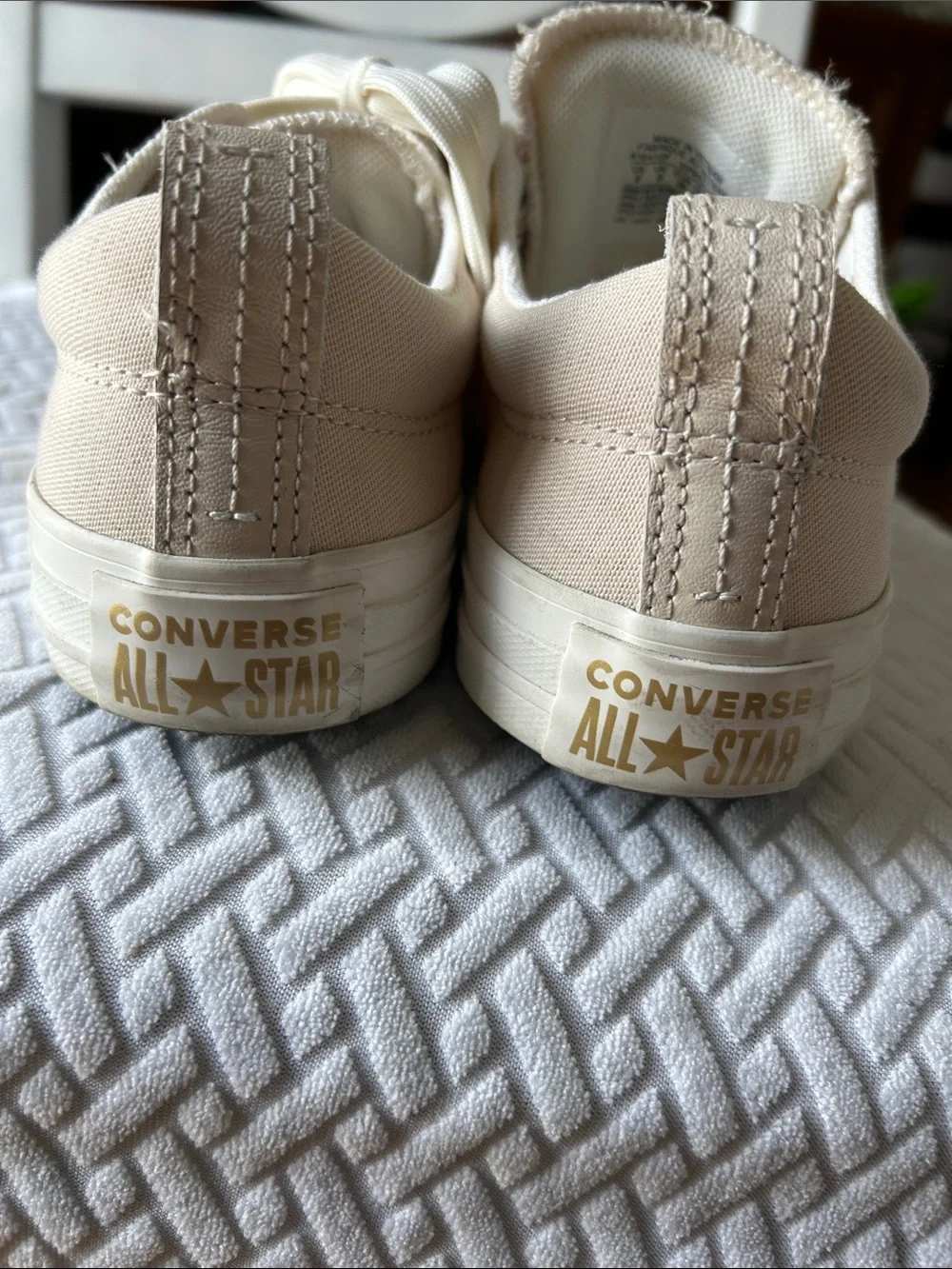 Converse low top
