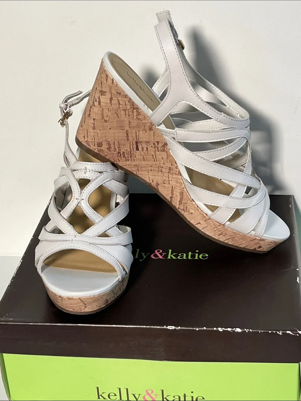Kelly & KATIE NIB Summer Bridal Leather White Strappy Cork 3.5