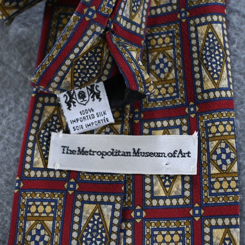 The Metropolitan Museum of Art this vintage