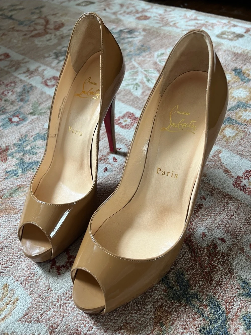 New Very Privé 120MM Patent Leather Pumps  Christian Louboutin