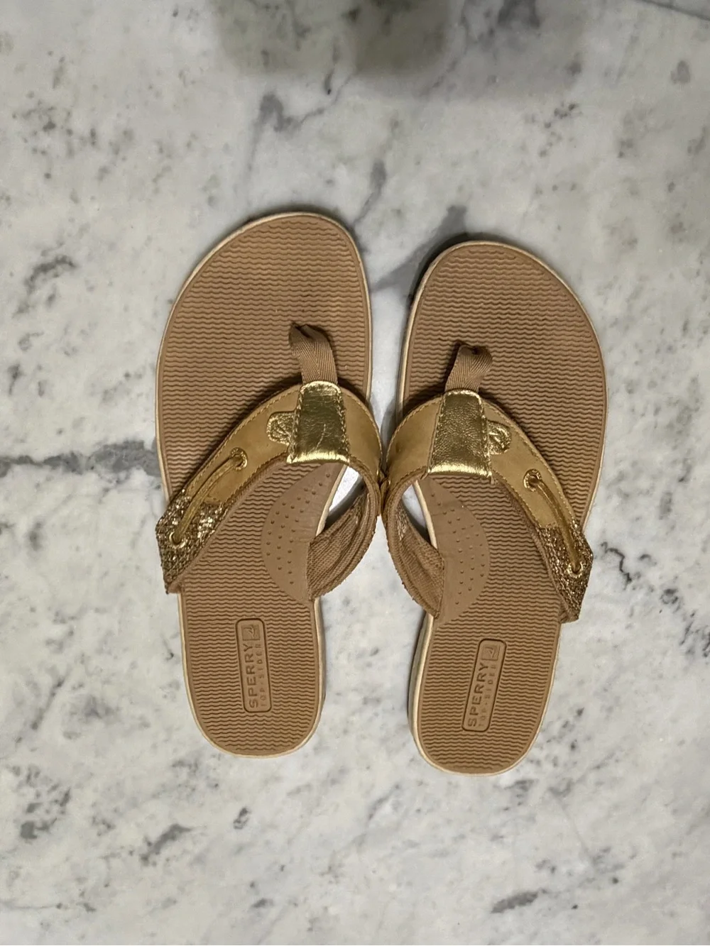 Sperry flip flops