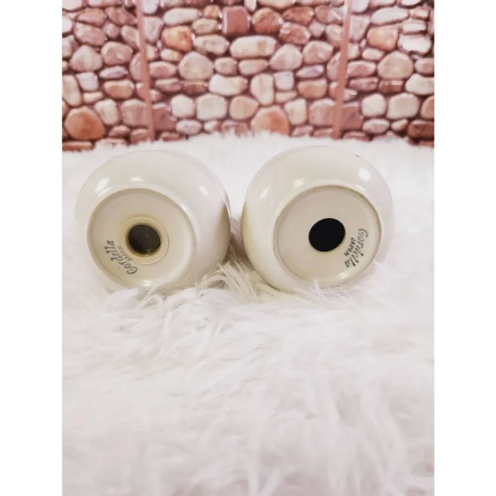Vintage Stoneware cordella burnet salt and pepper shakers