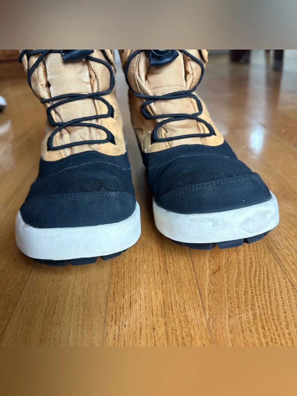 Merrell snowbank youth