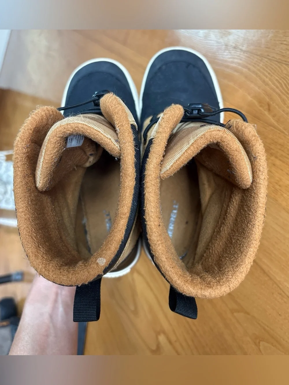 Merrell snowbank youth