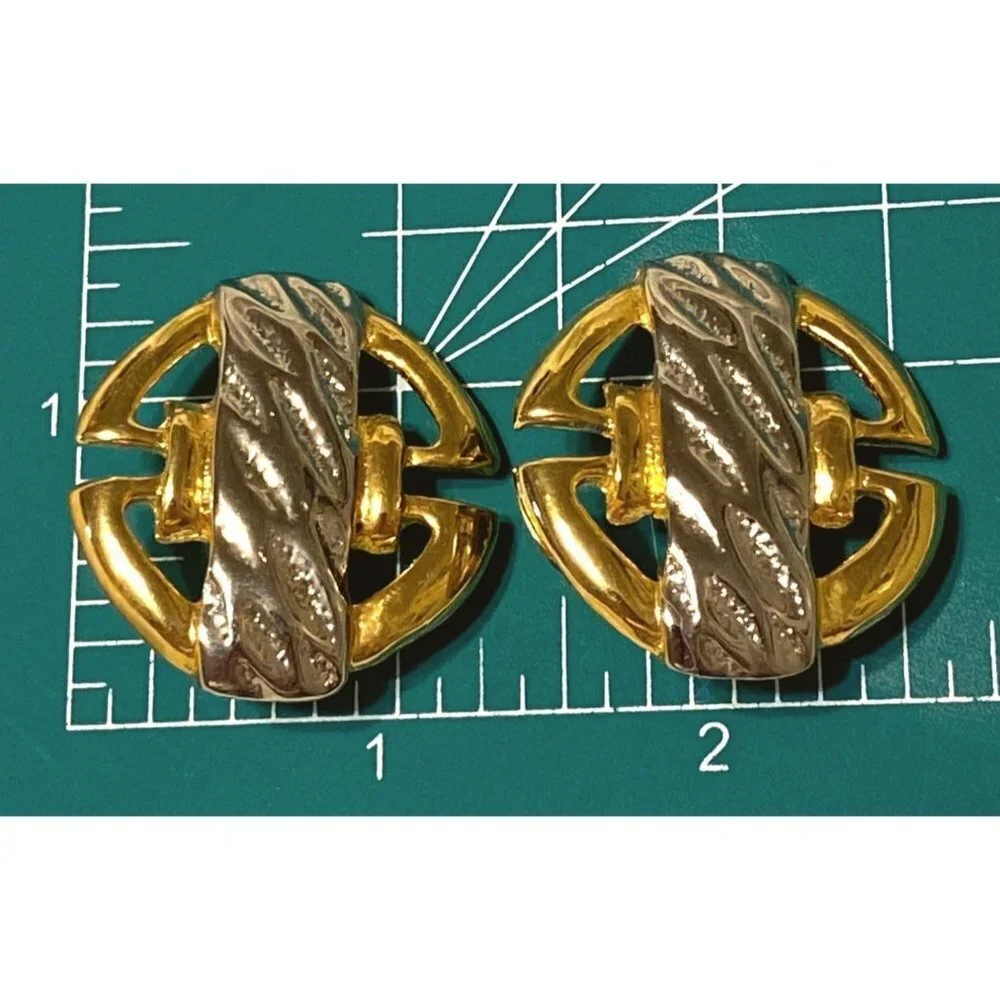 Vintage clip earrings