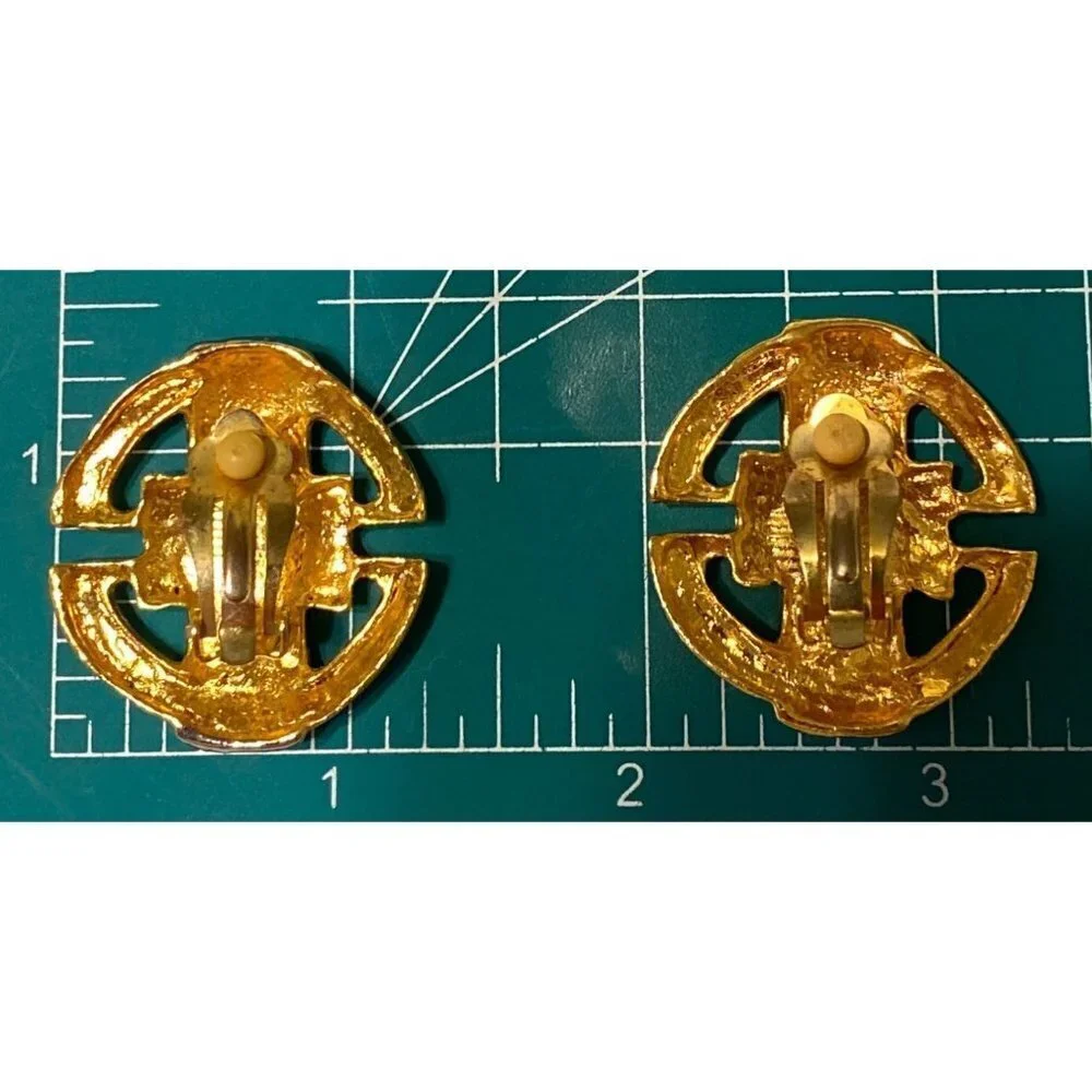 Vintage clip earrings