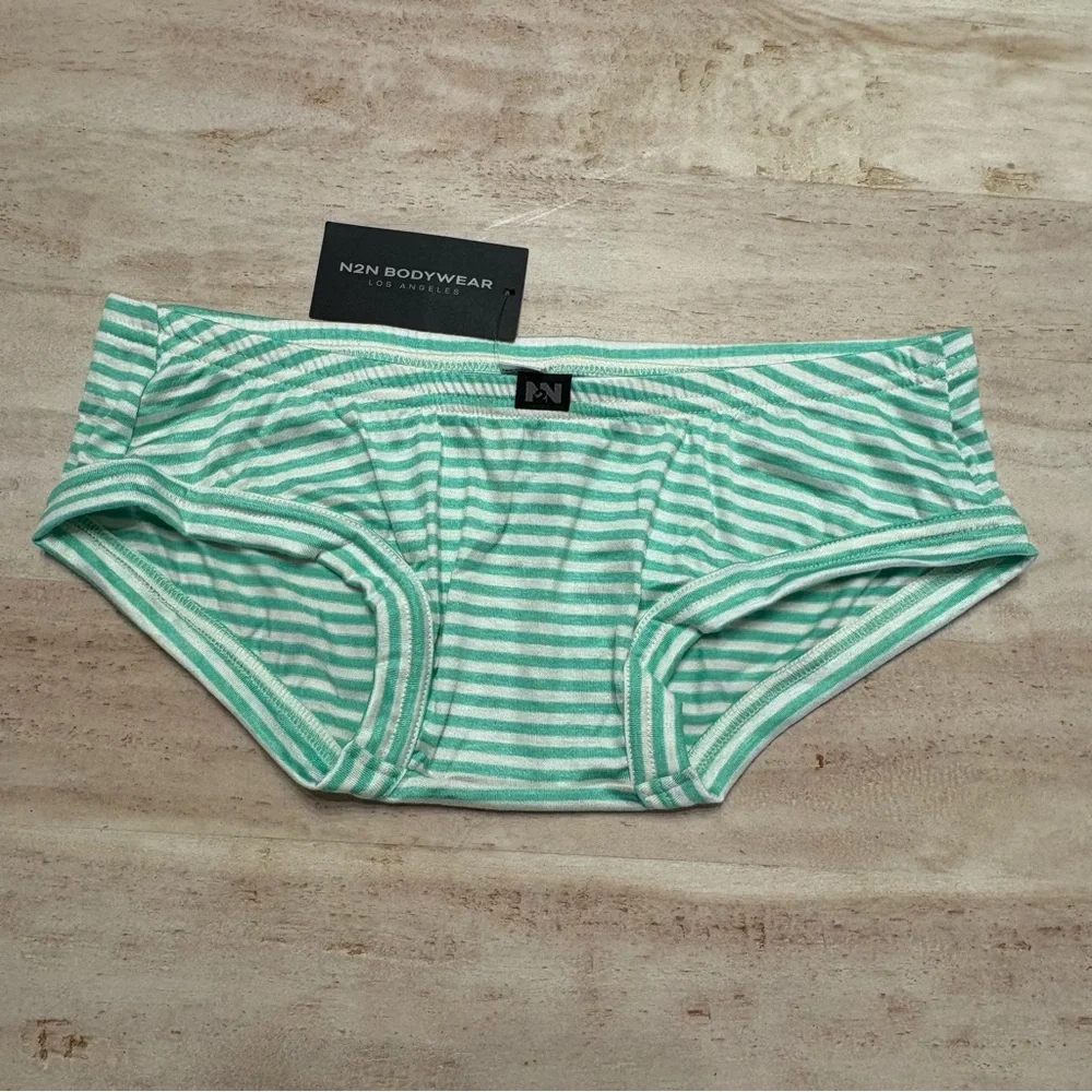 N2N Bodywear reposhing this
