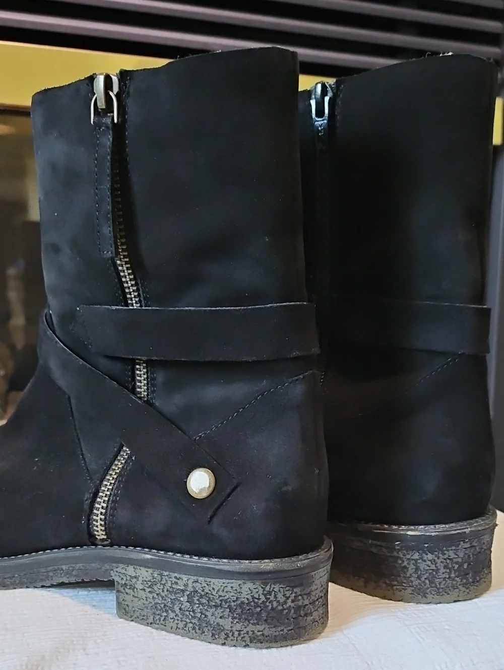 Lienda - Anthroplogie - Above Ankle Suede Boots Size 40