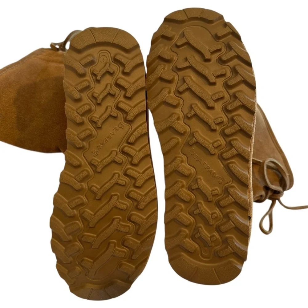 BearPaw regulates suede style