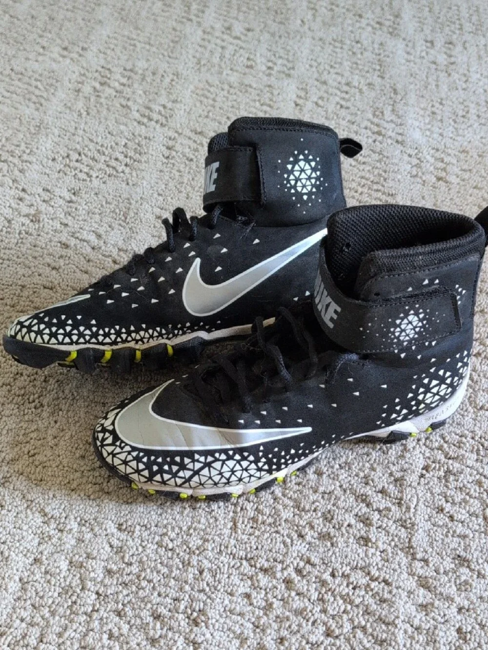 Nike support hook