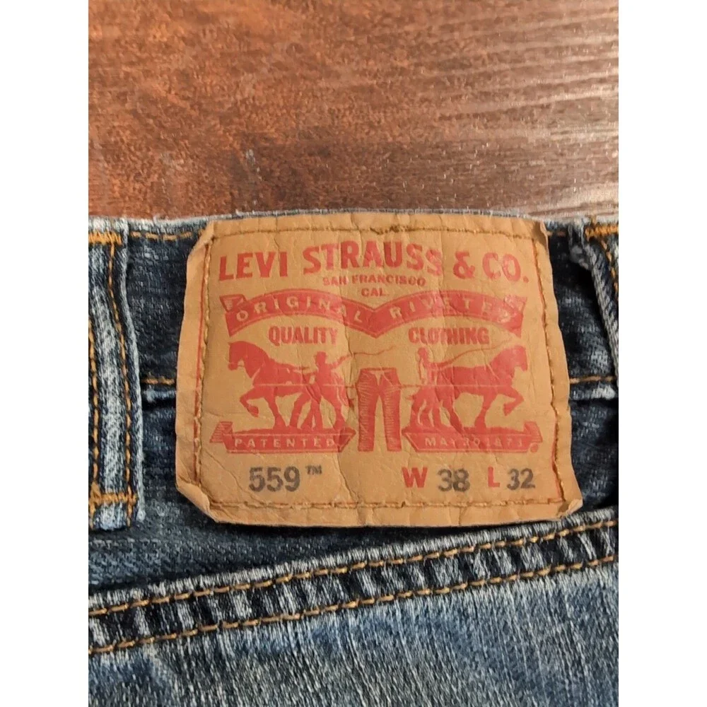 Levis levi 559