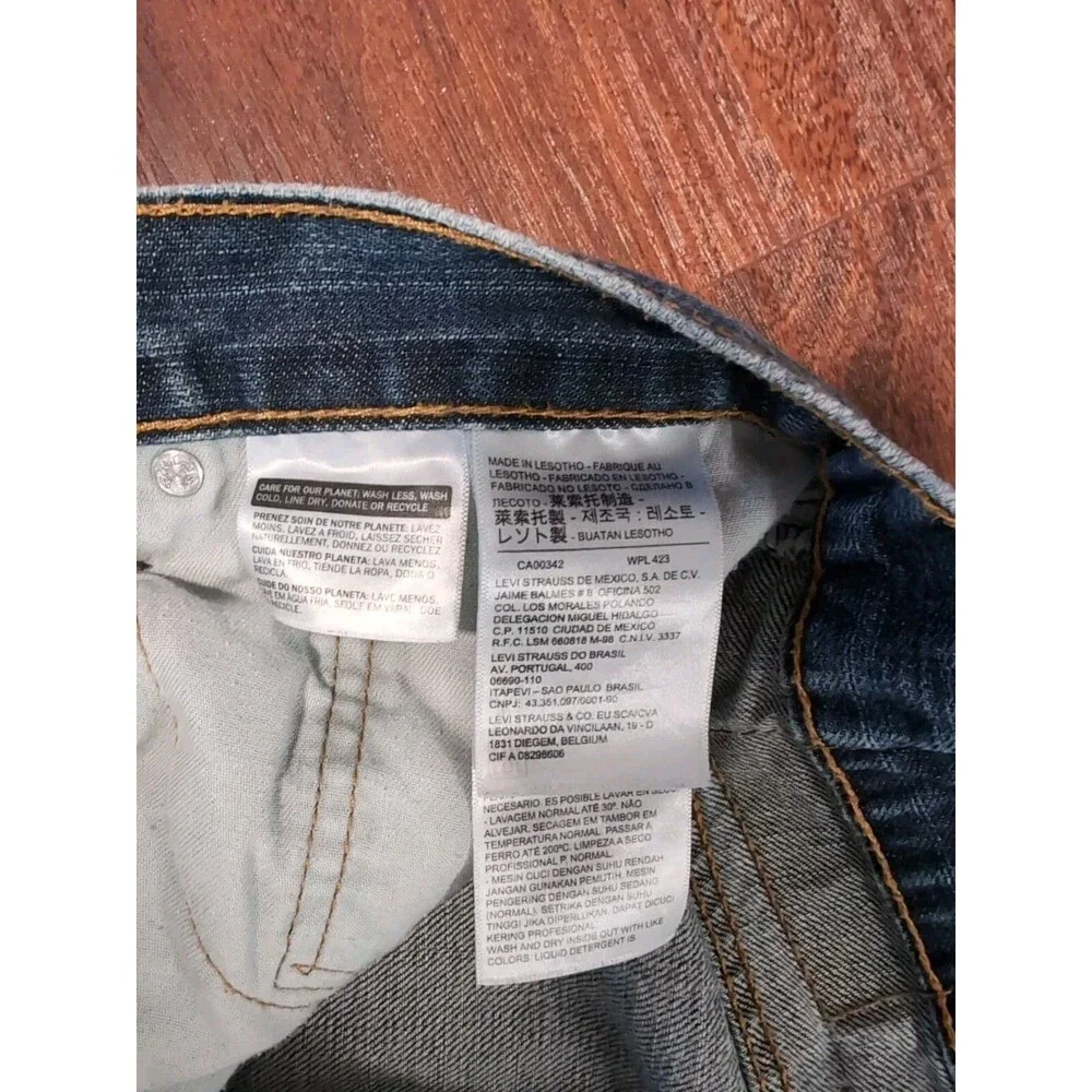 Levis levi 559