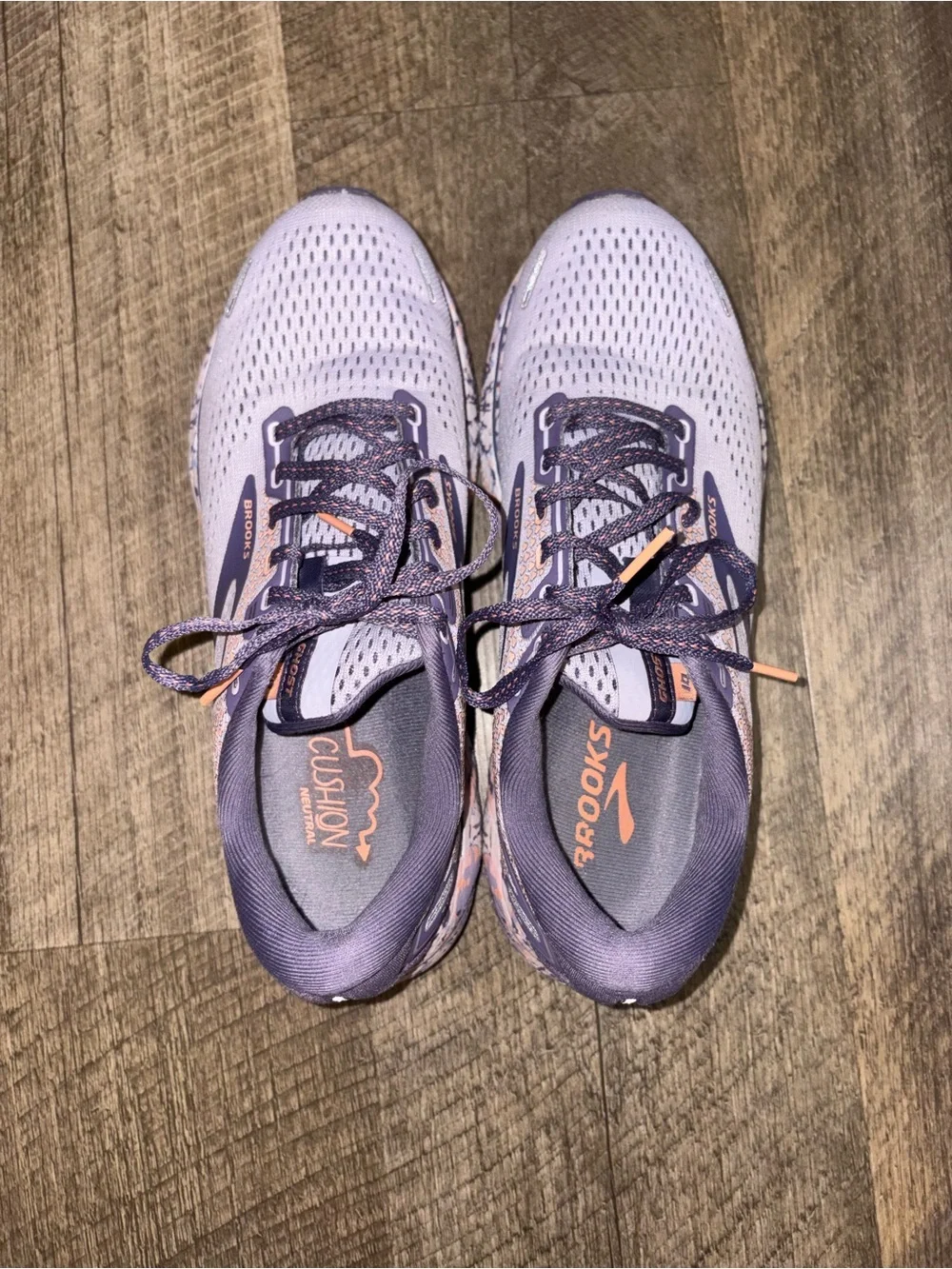Brooks hardly worn