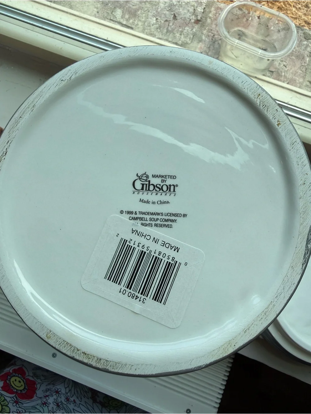 Gibson decorative cookie