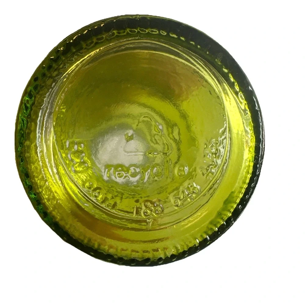 Source Unknown green glass