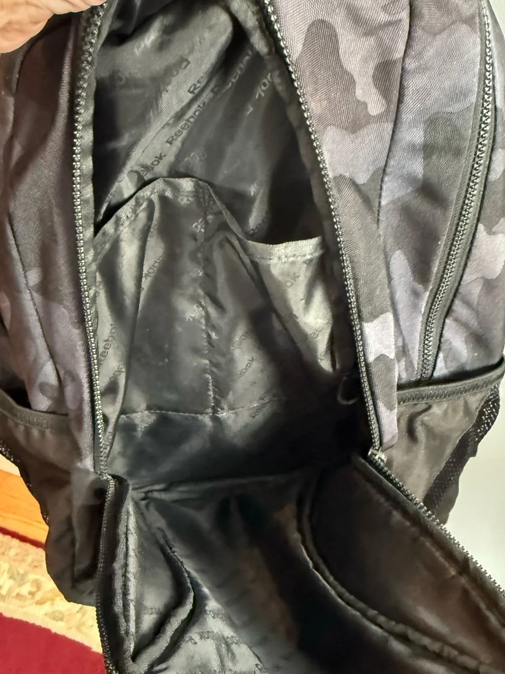 Reebok carry maintain