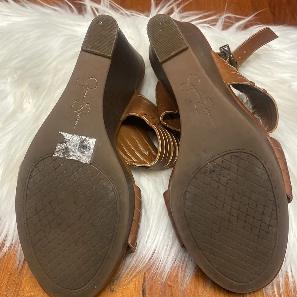 Jessica Simpson euc runs