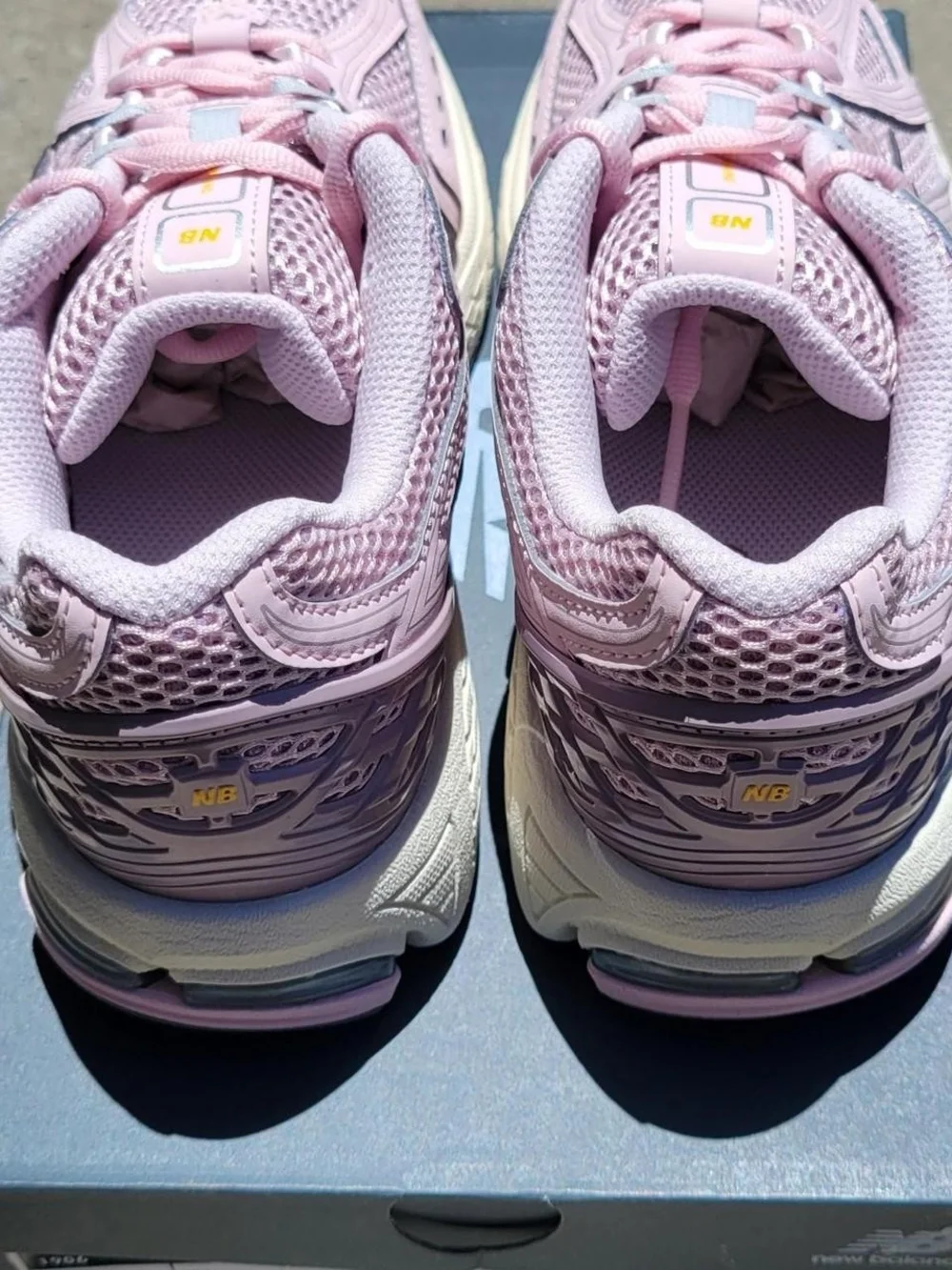 New Balance women new