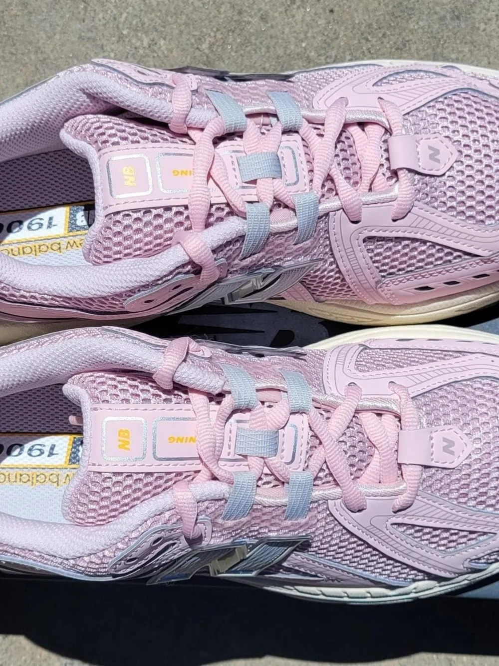 New Balance women new