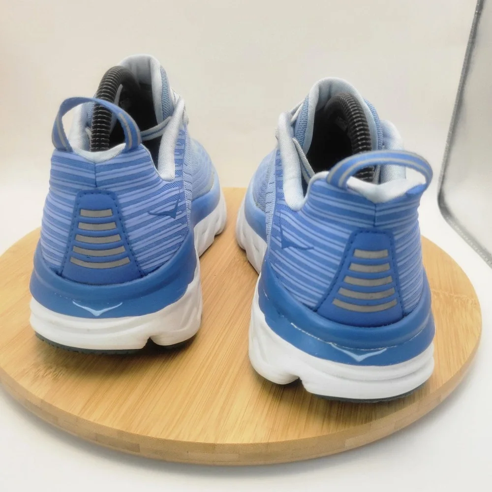 Hoka One One hoka one