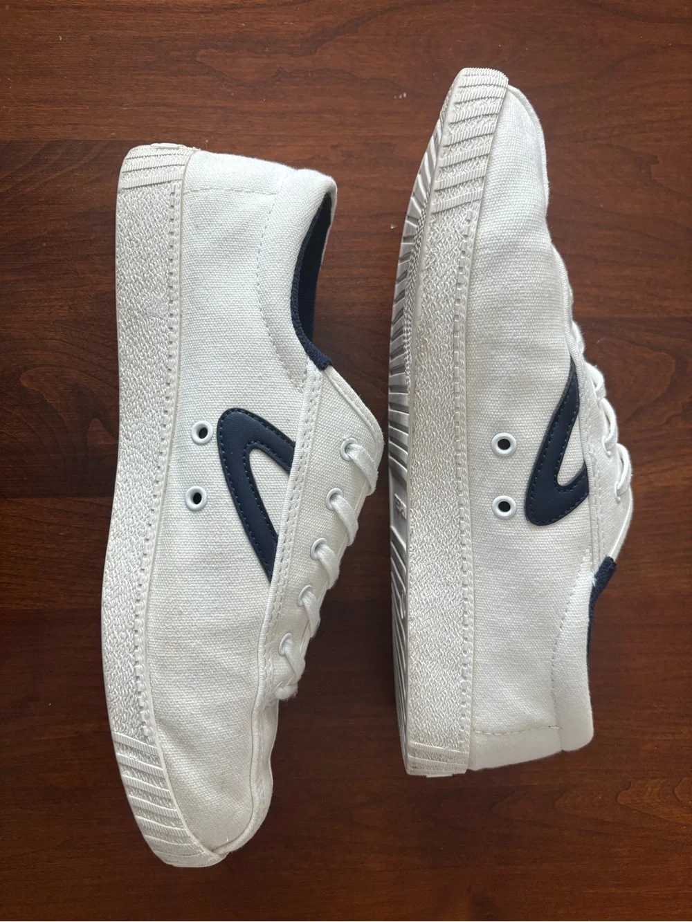 Tretorn gently worn