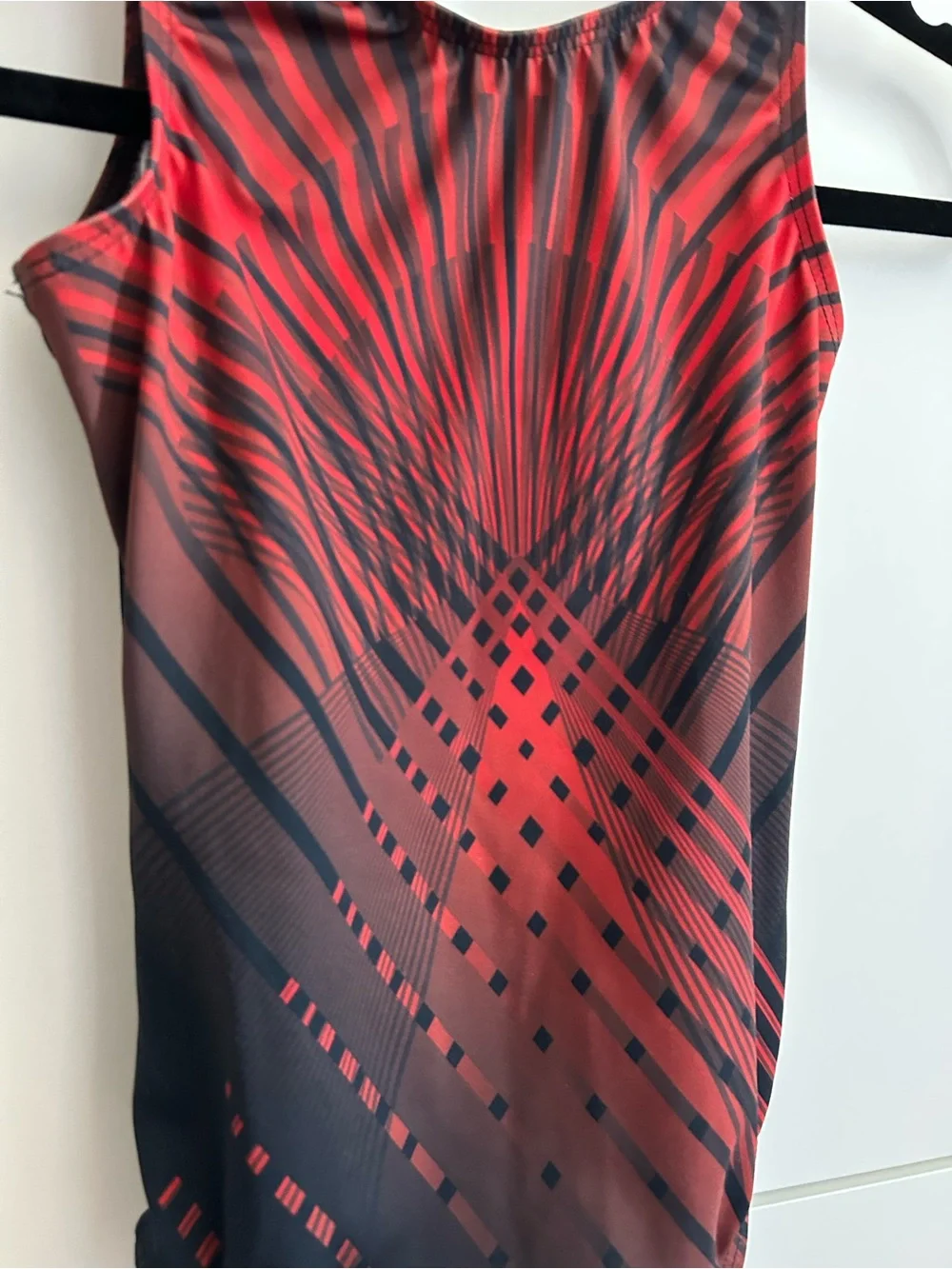 Destira black red