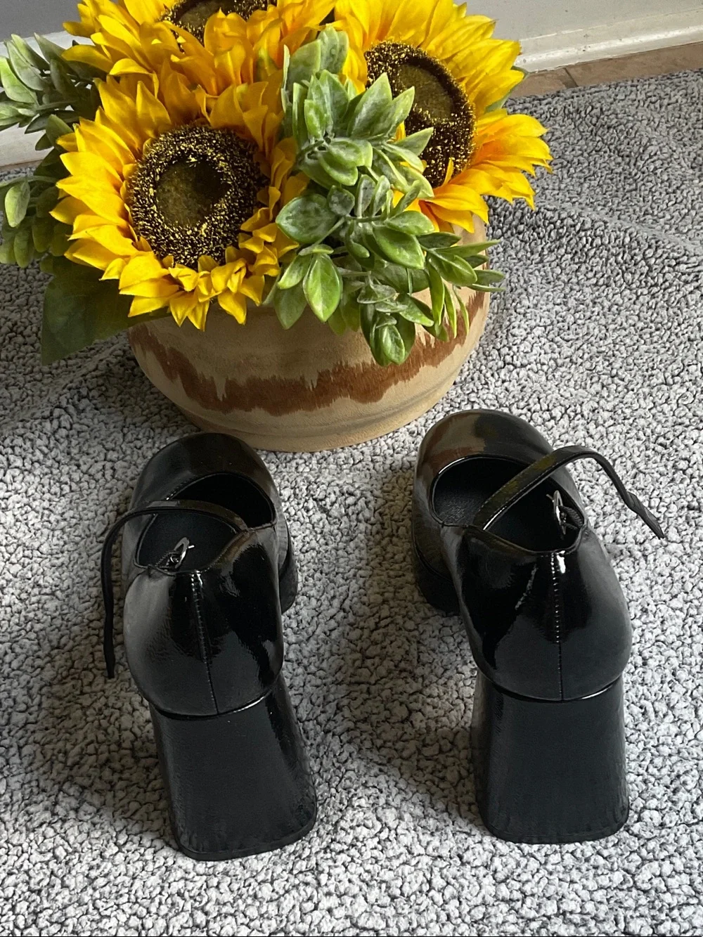 Steve Madden glossy patent