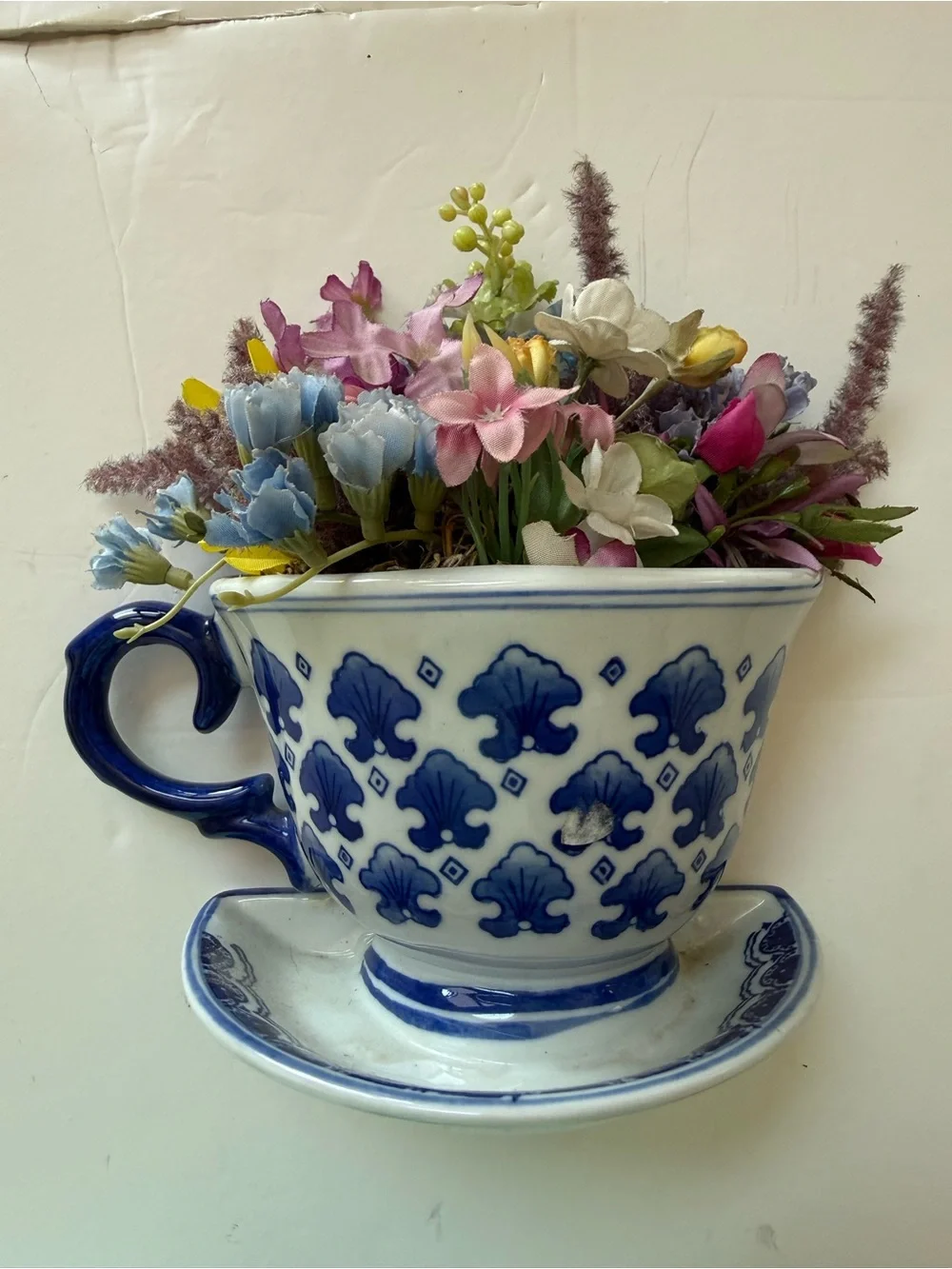 Silvestri Stoneware Ceramic Teacup Wall Pocket Blue & White Chinoiserie Vintage
