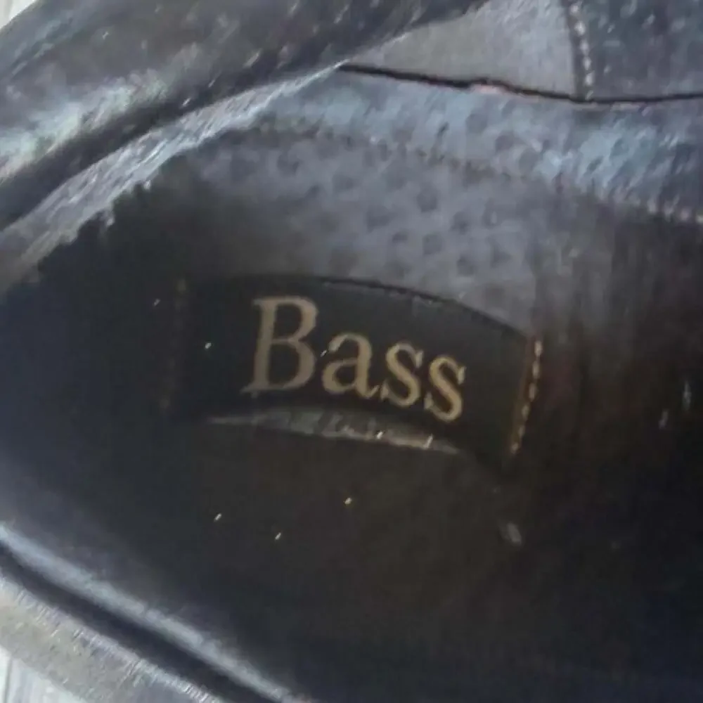 G.H. Bass & Co. vintage y2k