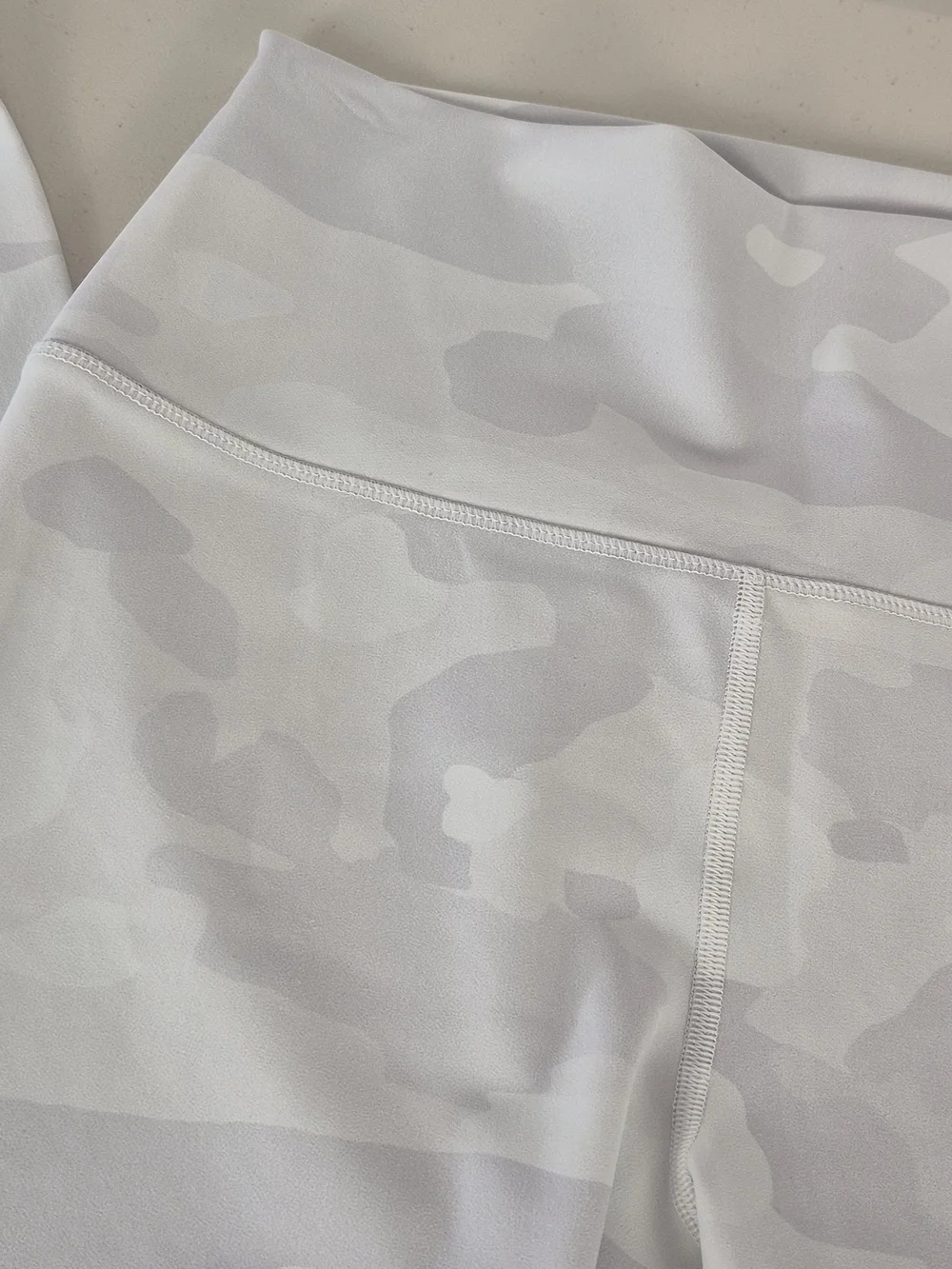 ALO Yoga smaller seam