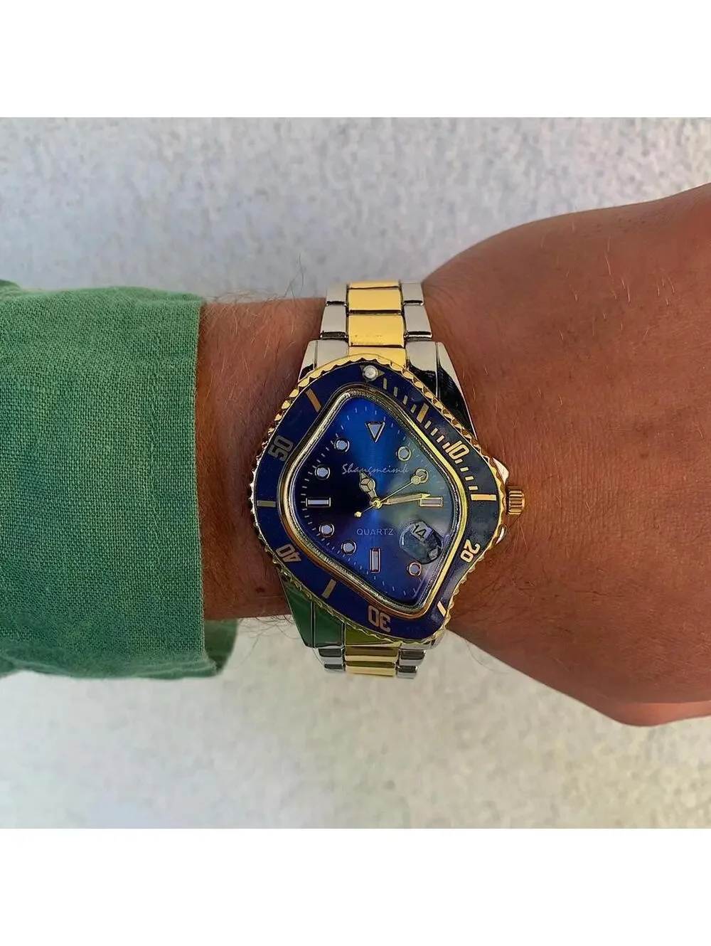 Classy Y2K Vintage Minimalist Warped Oval Retro Stainless Steel Watch Unisex