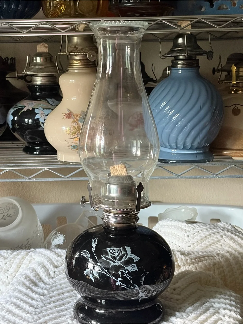 N/A elegant black