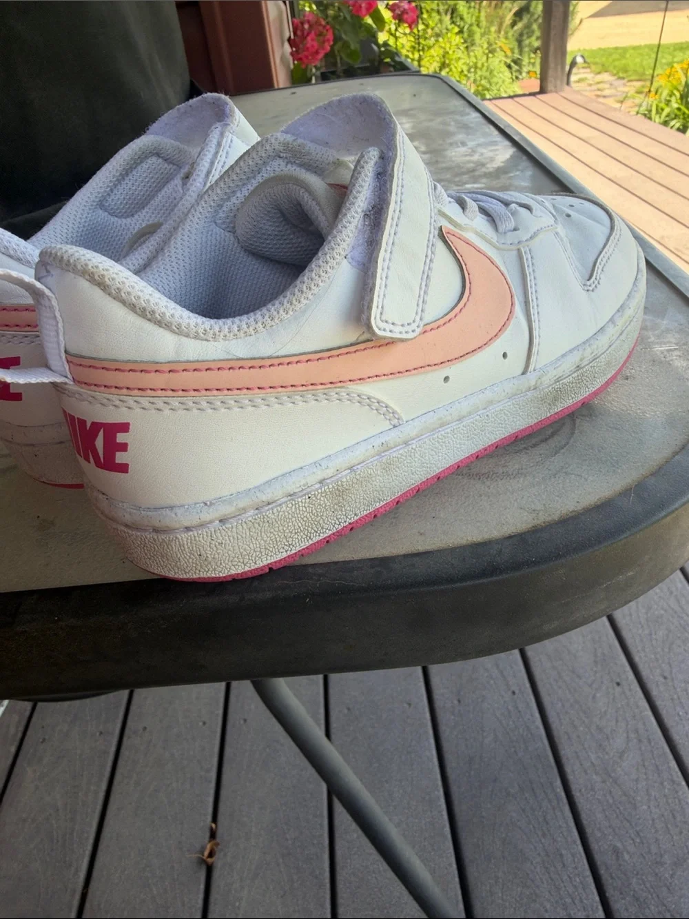 Nike sleek strap closure